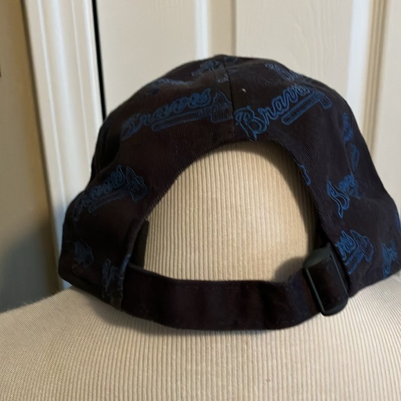 Atlanta Braves Ladies cap. - Picture 2 of 4